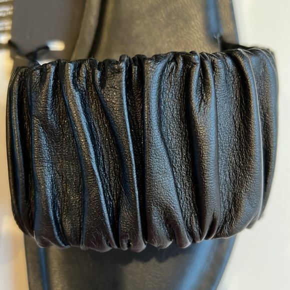 Vero Moda Fiona Ruched Leather Slip-On Open Toe Flat Sandals - Picture 2 of 6